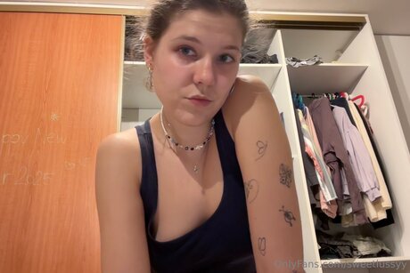 Sweetlussyy pornstar adult picture