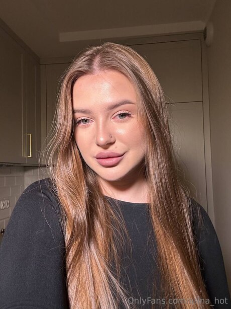 Arina Hot sex star photo