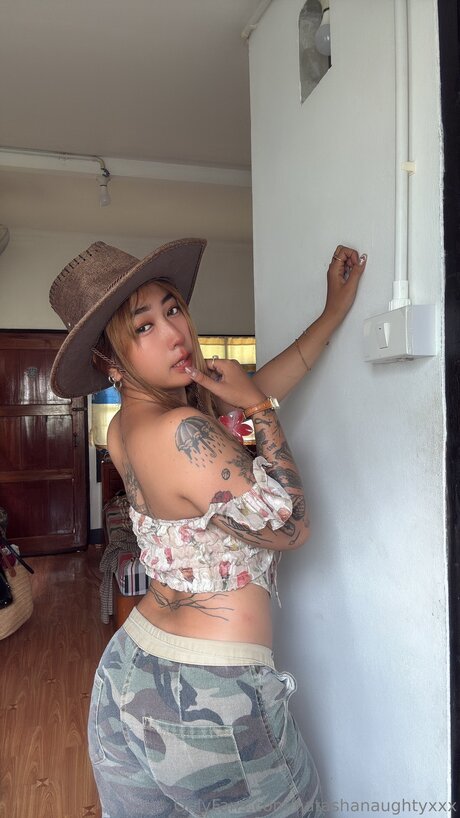 Natashanaughtyxxx pornstar free photos