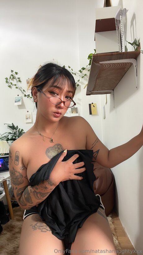 Natashanaughtyxxx beautiful actress image