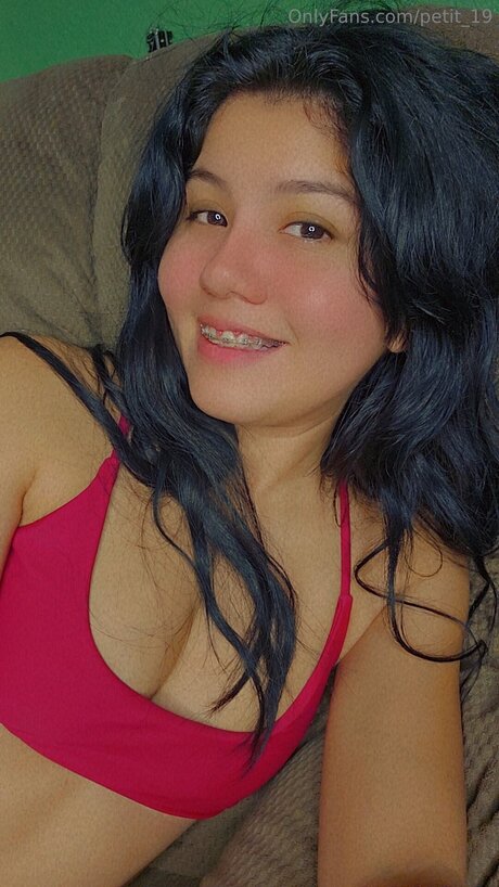 Petit 19 model naked archive