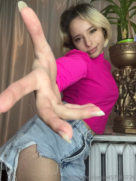 Little Evelyn exclusive star galleries