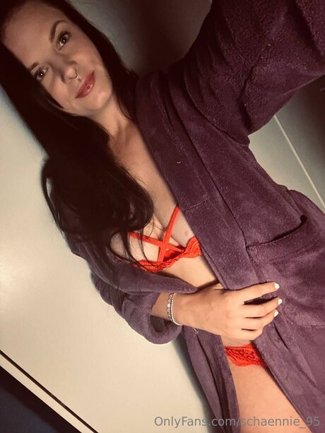 Schaennie 95 pretty actress galleries