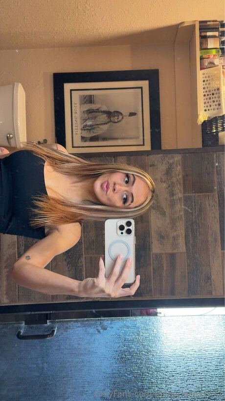 Poleprincess777 pretty pornstar photo