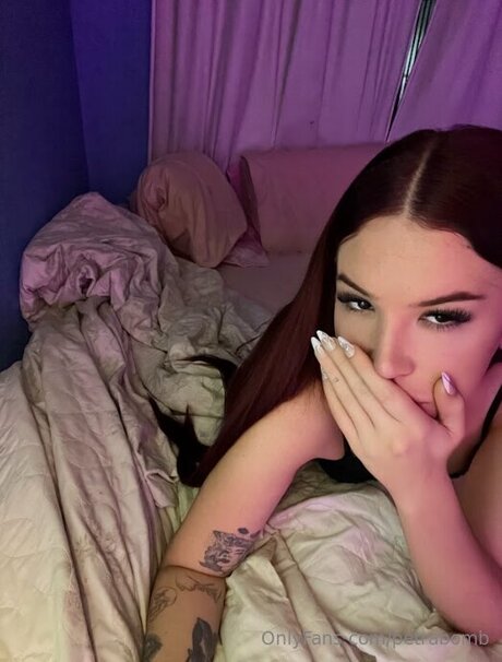 Petrabomb nude pornstar img