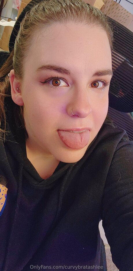 Curvybratashlee star porn pic