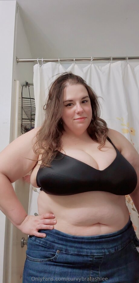 big tits nerd onlyfans erotic photos