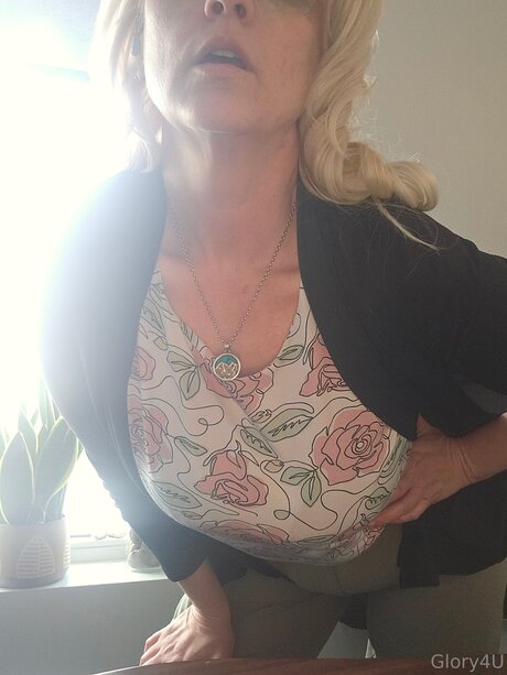 babe brunette onlyfans free sex gallery