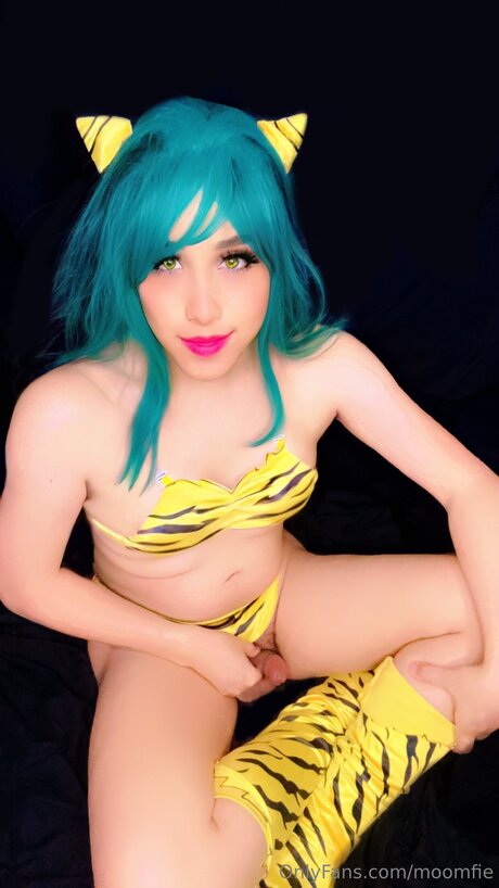Moomfie exclusive pornstar galleries