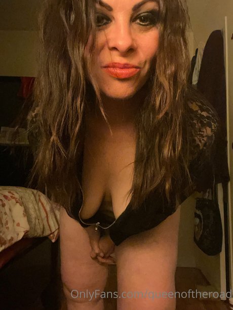 Queen of The Road erotic star picture