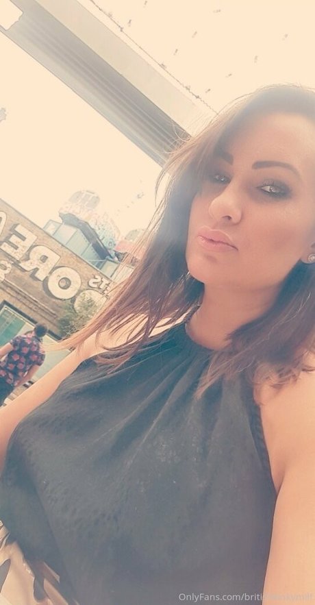 Mistress Mommy Keeley pretty star img