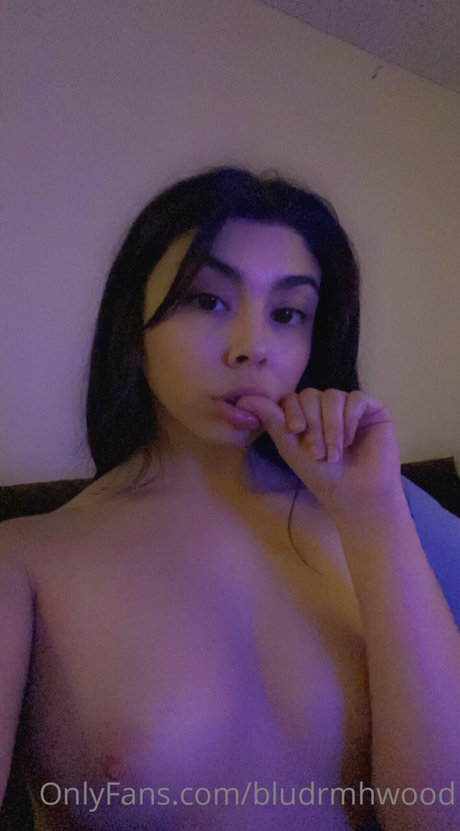 Blue Dream Hollywood pornstar top pic