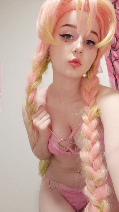 Peachie Sweetie star erotic pic