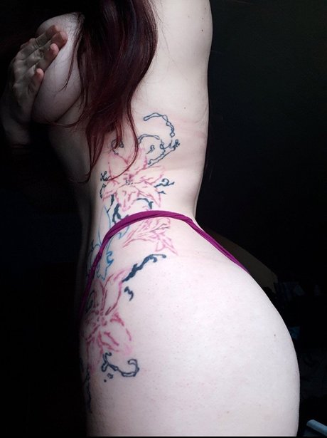 Junie Dyana pornstar xxx img