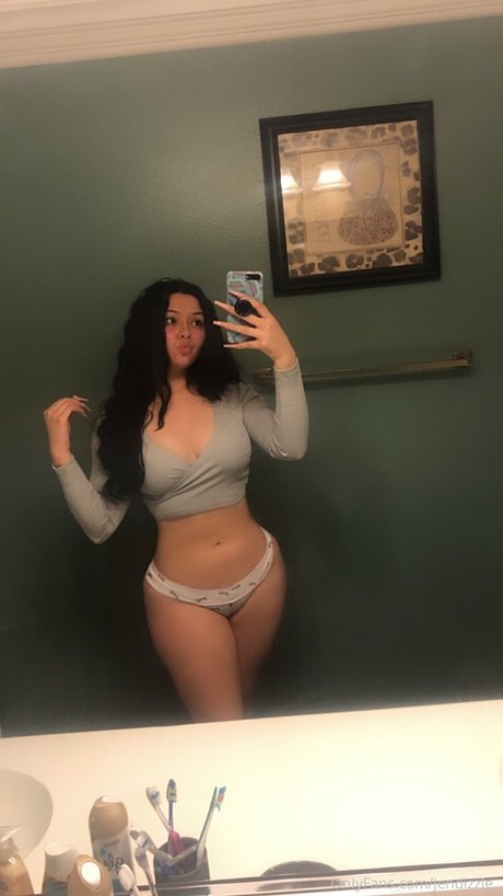 jendizzle_ perfect actress pics