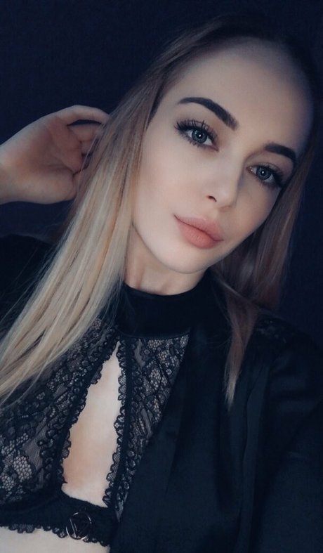 Ninus babe nudes actress pic