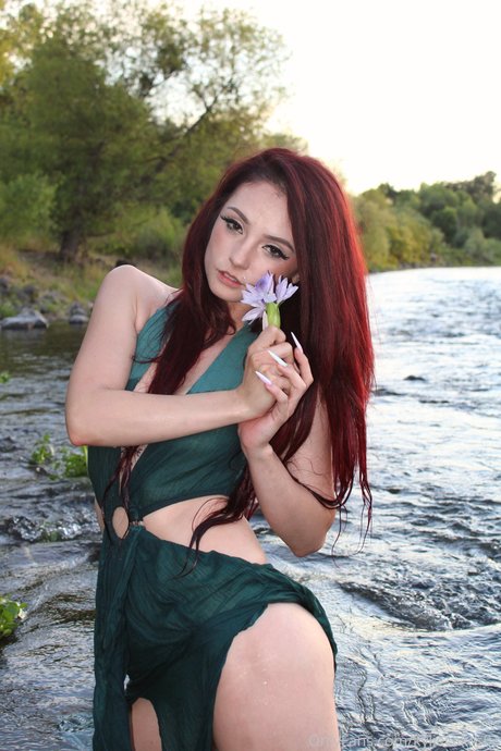 Kylie Cole naked pornstar pictures