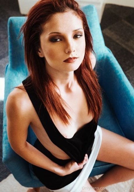 Kylie Cole star pics