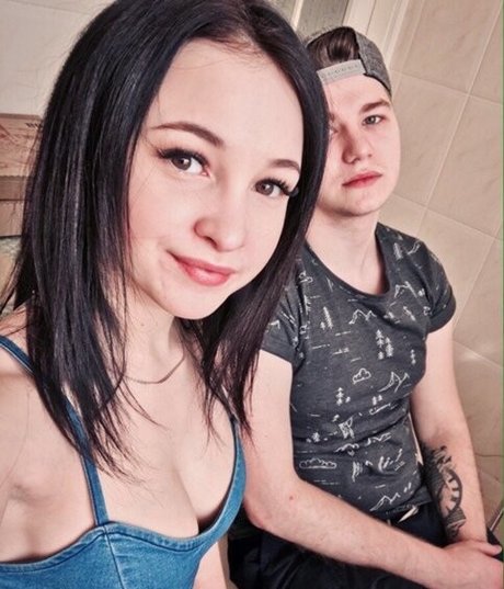 Ganja Babe model hd pic