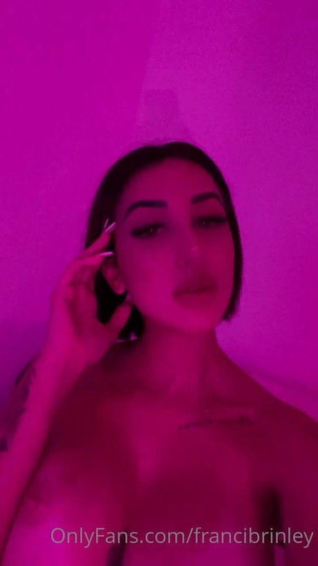 francibrinley nude model pic