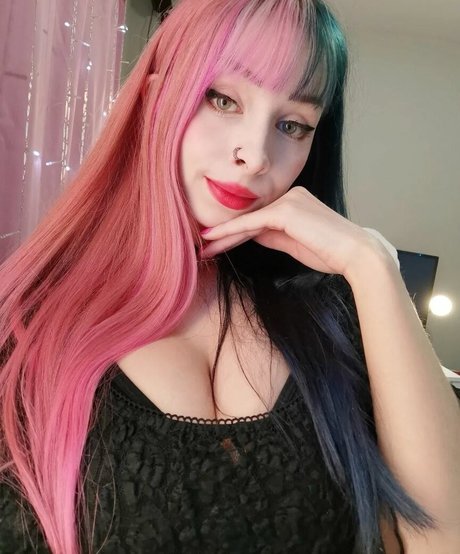 Mizzy Cyn xxx actress galleries