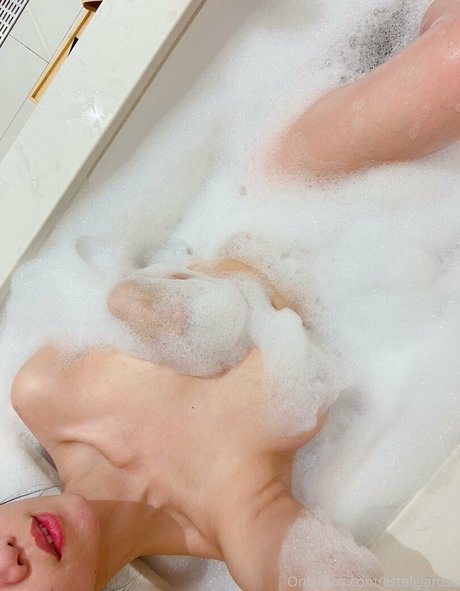 Estel Gia Rose free actress pics