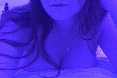 Lov3 emmi porn model pics