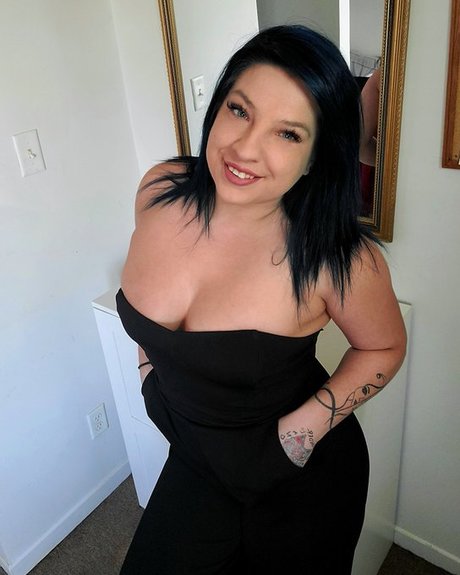 Gabbie Giroux hot model archive