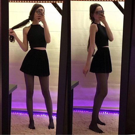 moms onlyfans free sexy images