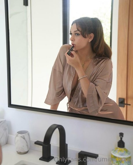 amateur threesome onlyfans exclusive image