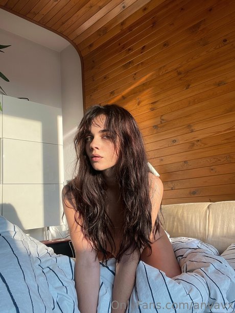 Ana Vavx star sexy pictures
