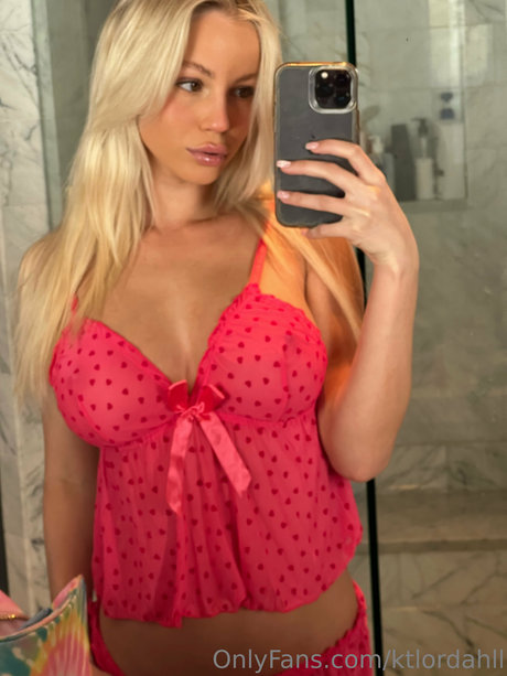 _Kt Lordahl star beautiful photos