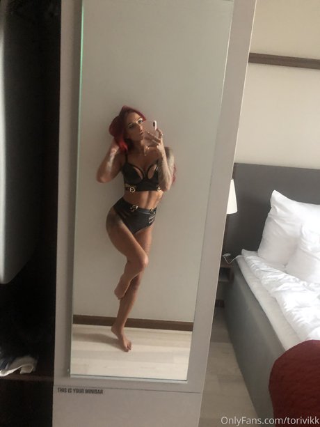 Tori Vikk sexy actress pictures