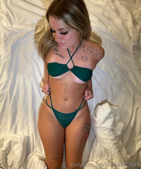 Skylaarose pornographic model photos
