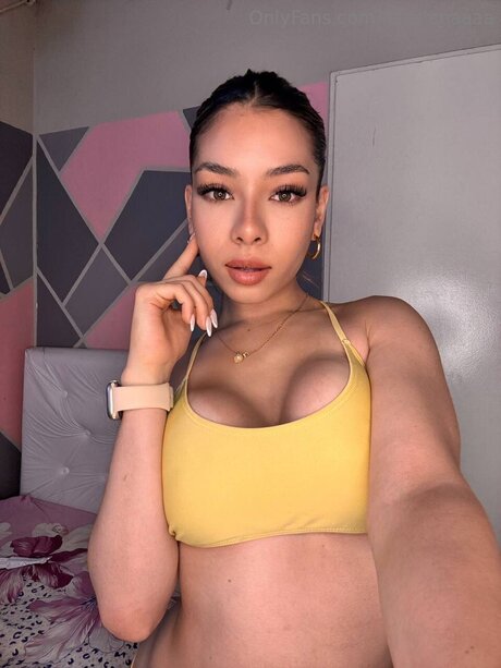 Itssslenaaaa model xxx img