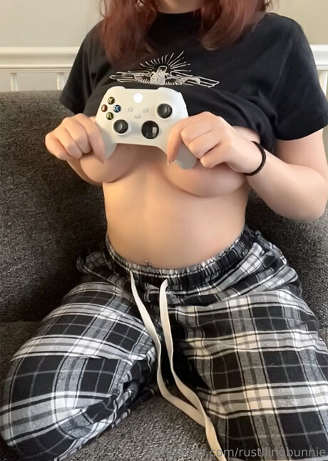 Rustllingbunnie model sex image