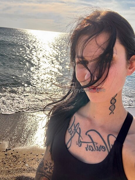 Skinnybitch Free star exclusive pic