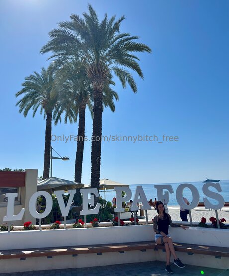 Skinnybitch Free xxx pornstar picture