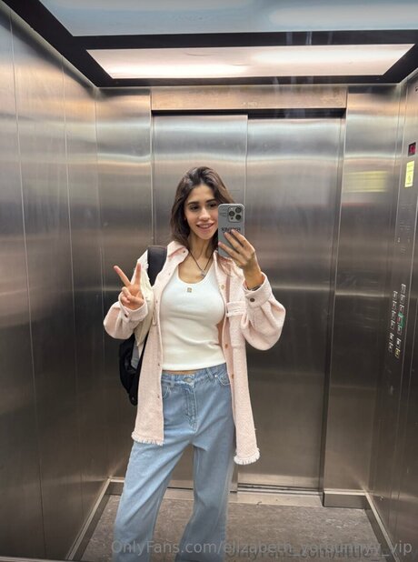 Elizabeth Yorbunnyy Vip top model photos