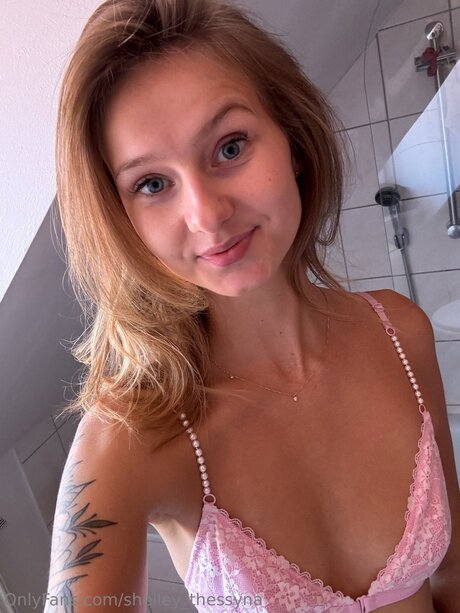 Shelley Thessyna high quality model photo