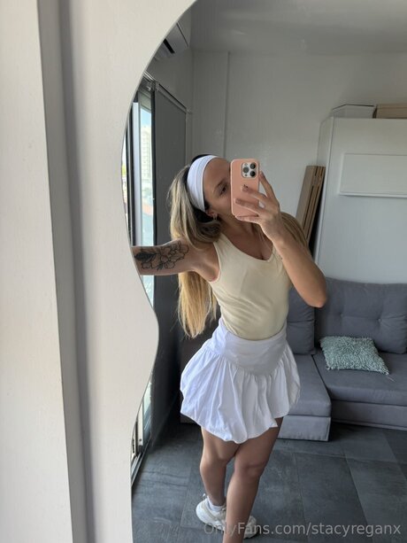 Stacyreganx star nude image