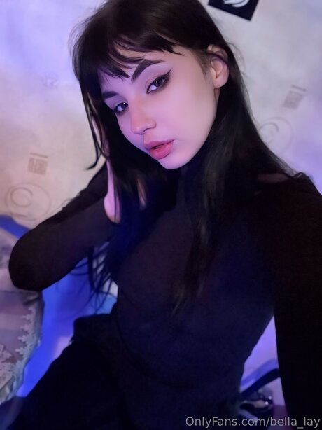 Bella Lay star beautiful image