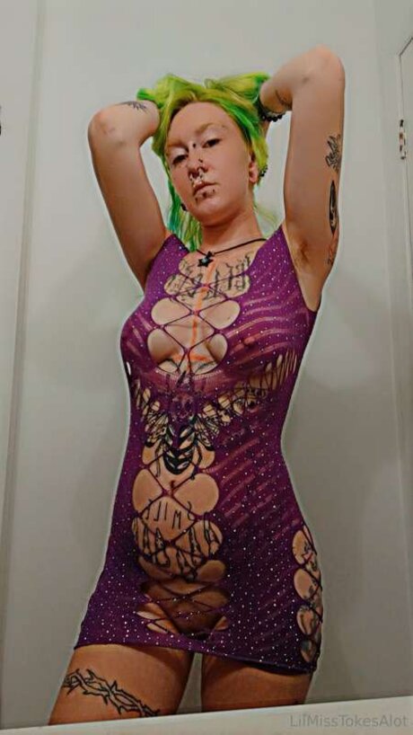 The Buzzing Banshee model adult archive