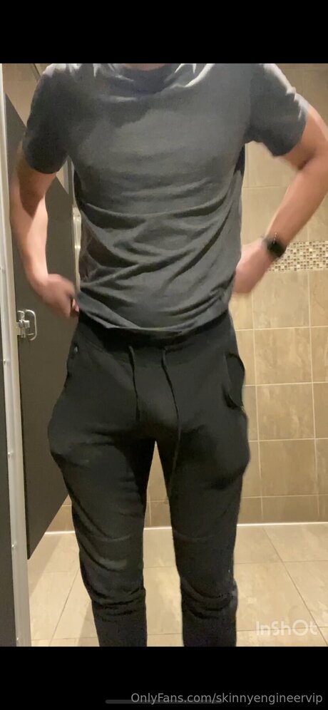 Skinnyengineervip pornstar image