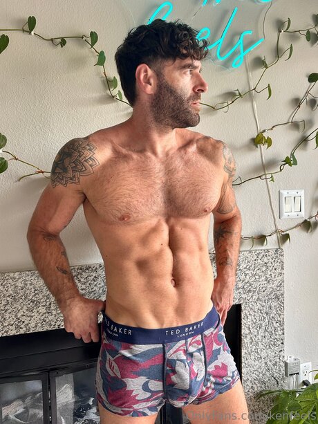 Kenfeels beautiful actress image