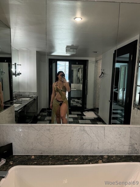 Woealexandra pornstar pretty pictures