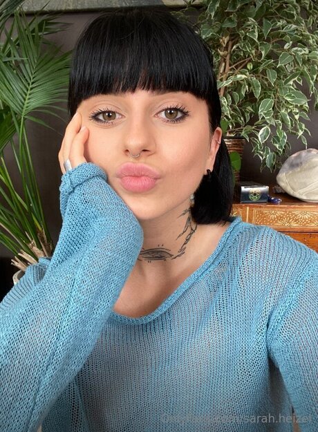 Sarah Heizel naked model galleries