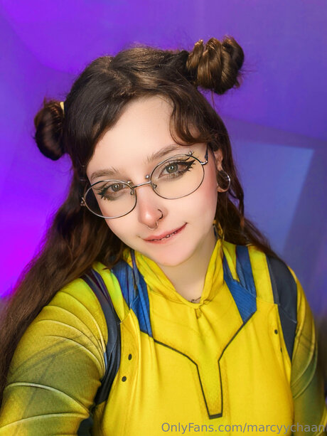 Marcyychaan nude model img