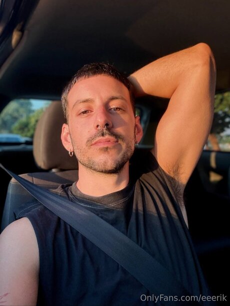 Eeerik pornstar adult img