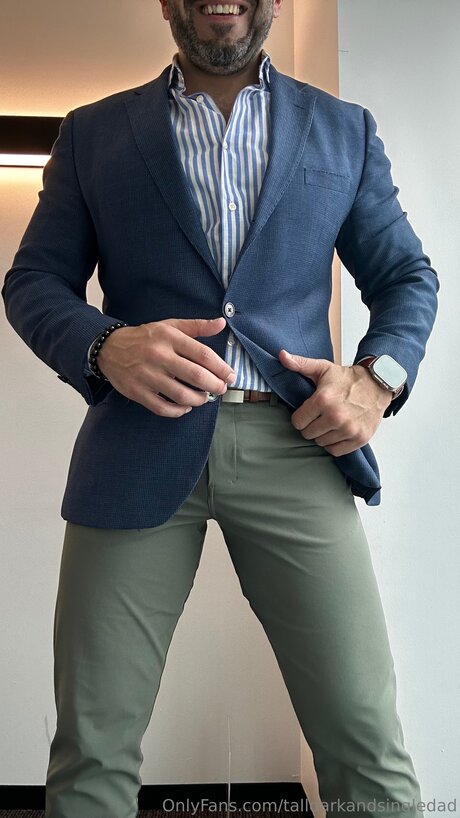 Talldarkandsingledad model hd picture